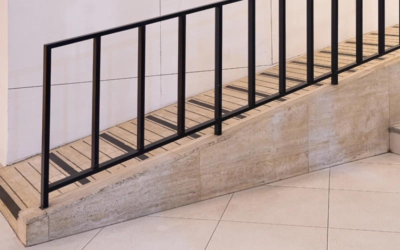 Aménagement d'un escalier pour personne en fauteuil roulant